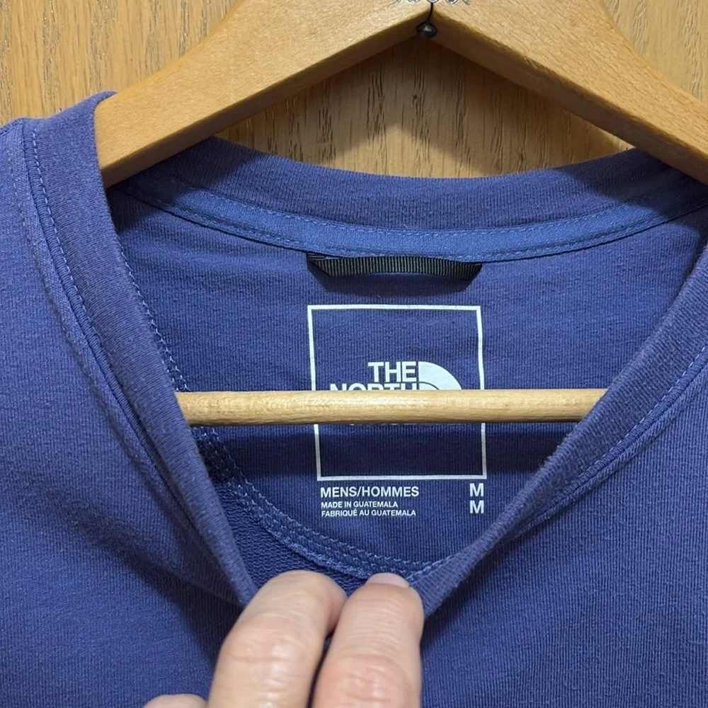 The North Face medium men’s Indigo Crew Neck base layer